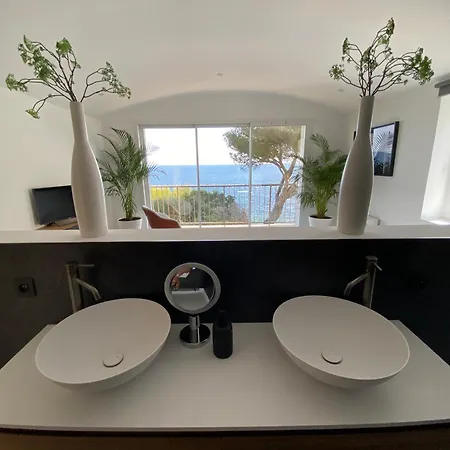 Exclusif Accès à *